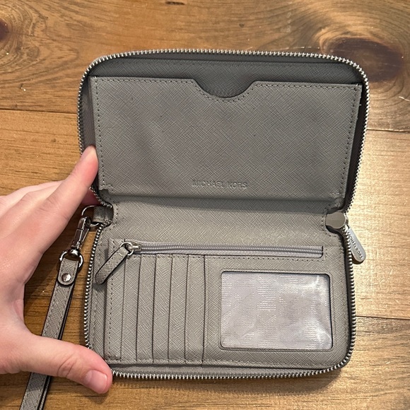 Michael Kors Jet Set Travel Wristlet Wallet Clutch - Picture 4 of 7